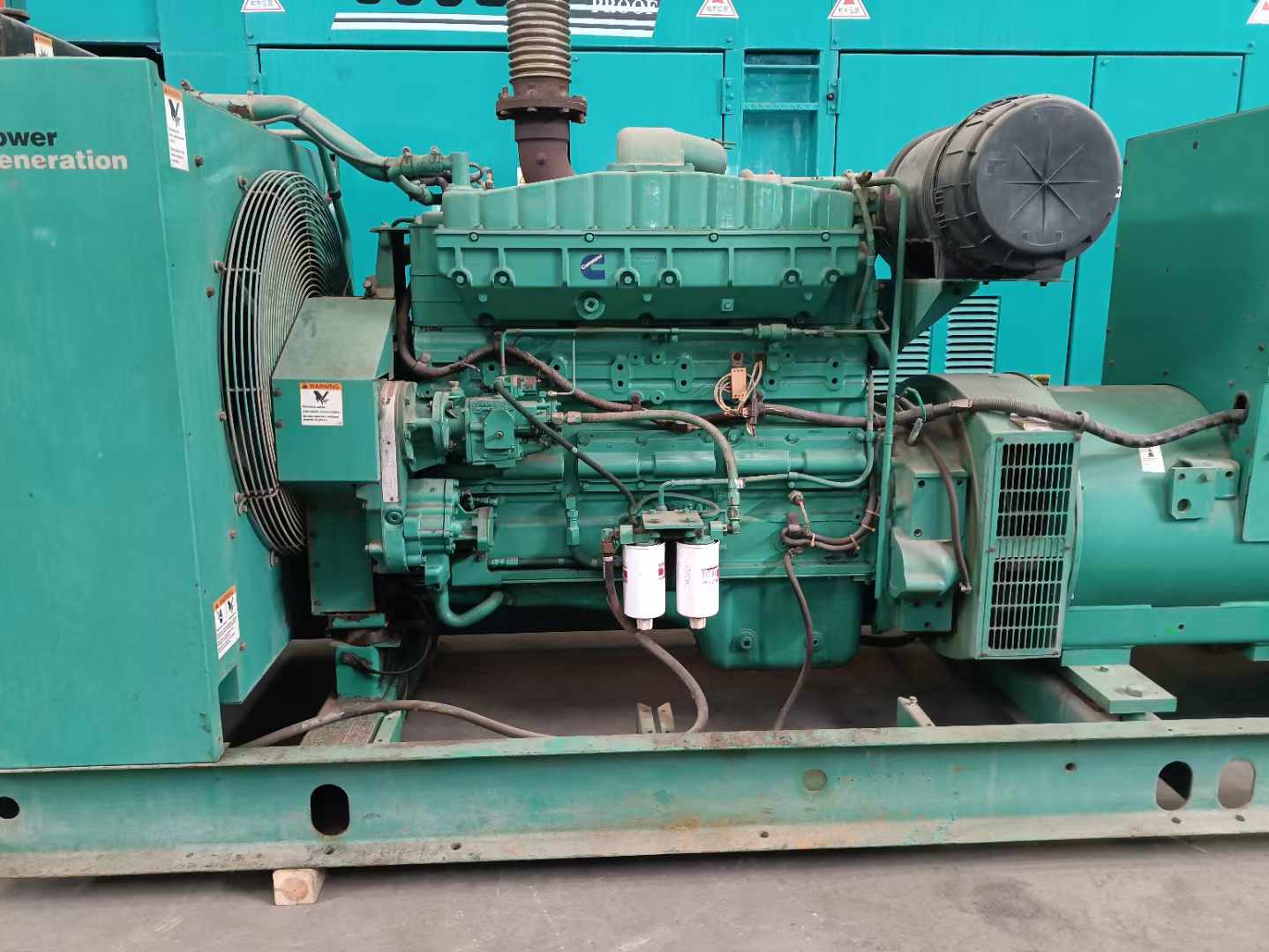 临江过载会对 600kW 柴油发电机组造成哪些损害？