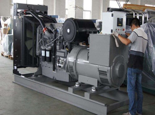 临江柴油发电机组和储能设备配合使用的案例