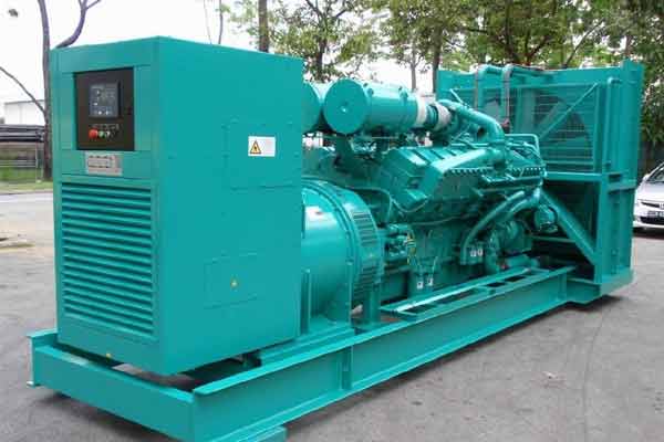 临江柴油发电机组电压不稳定怎样维修？