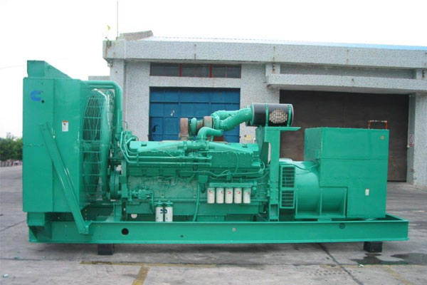 临江工厂发电机应急发电时如何更准确地检查发电机状态？