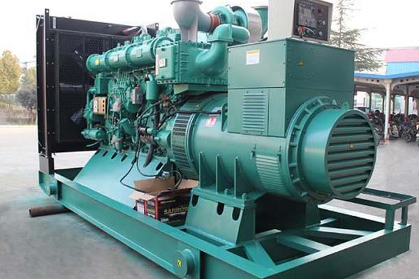 临江工厂发电机应急发电中如何优化燃油储备管理？