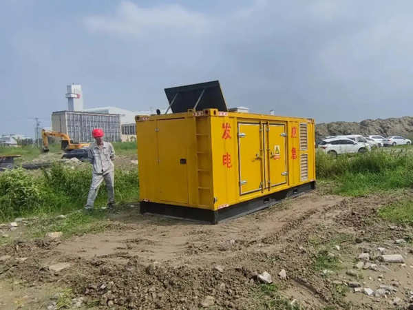 临江200KW柴油发电机机组每小时的油耗量受哪些因素影响？