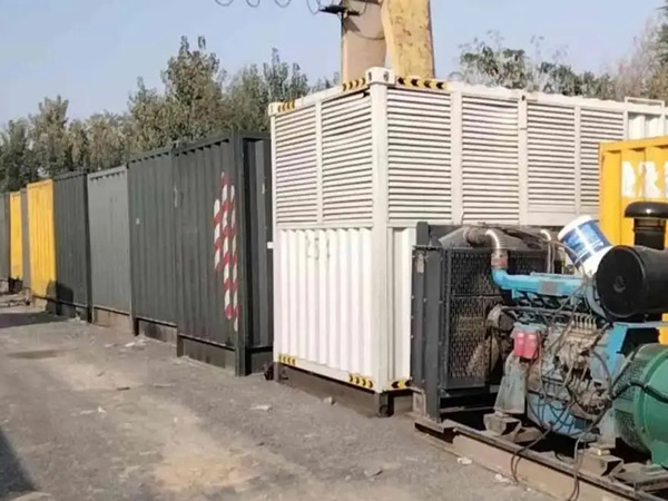 临江200KW柴油发电机机组每小时油耗是多少？