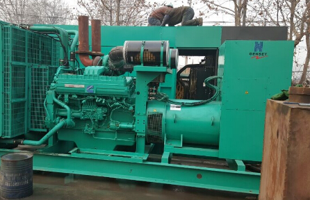 临江发电机组如何判断水冷式机油散热器内部是否需要清洗？