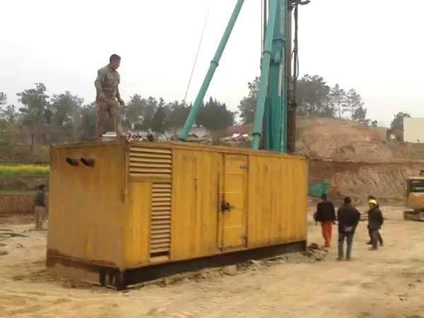 临江如何判断水冷式机油散热器密封件是否需要更换？