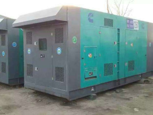 临江合同中关于工期延误的责任如何界定和处理？